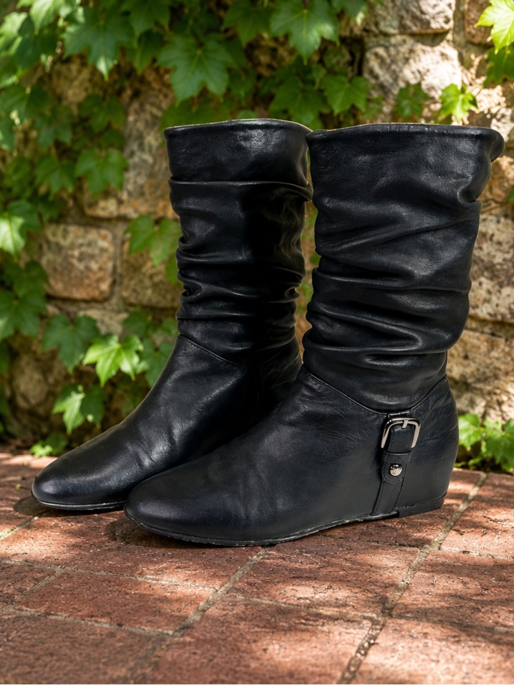 STUART WEITZMAN Luxury Minimalist Black Leather Slouch Hidden Wedge Boots, 7.5N